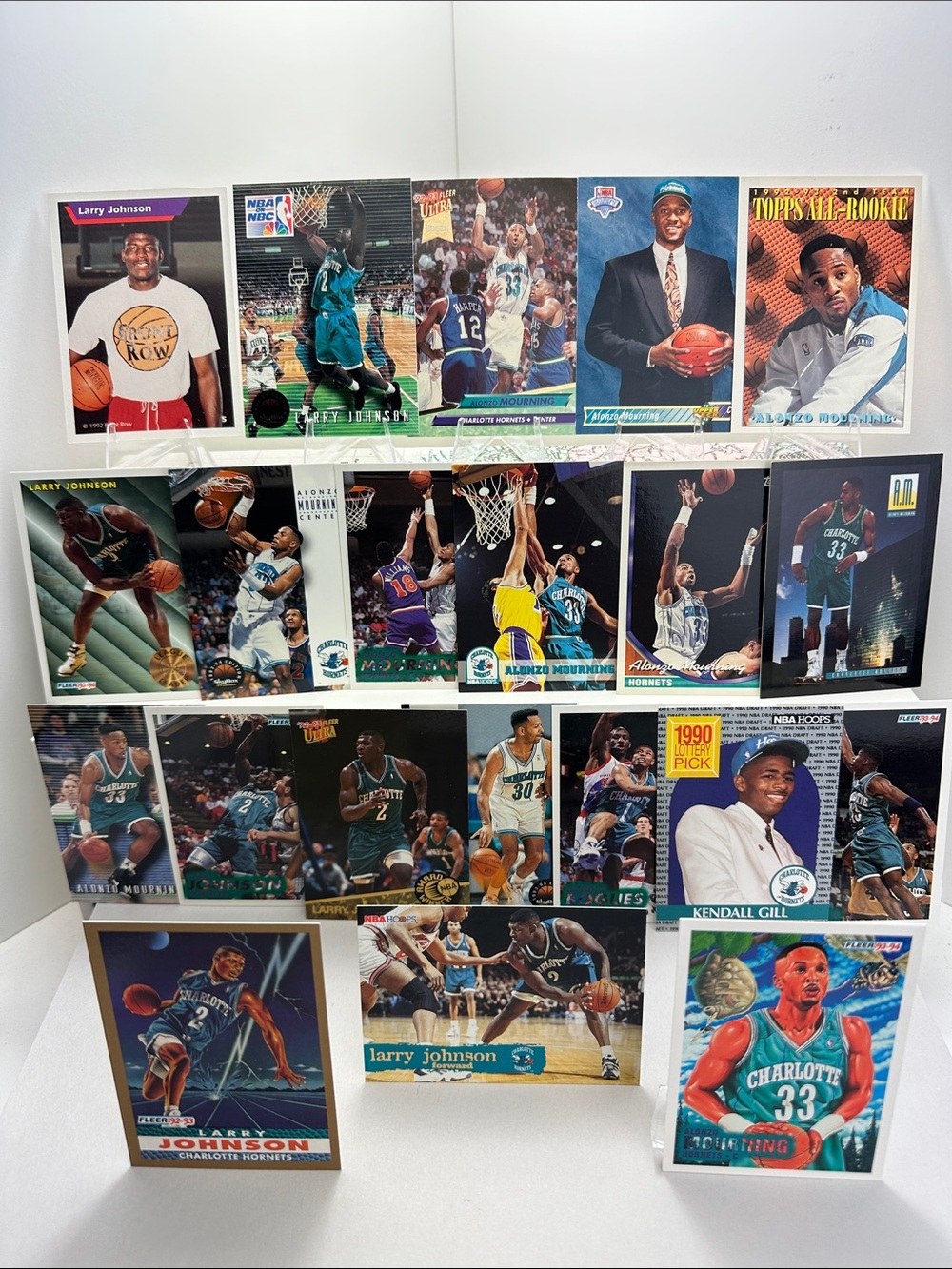 Alonzo Mourning/Larry Johnson Rookies Hornets 90s lot of 21 + Curry/Gill/Muggsy